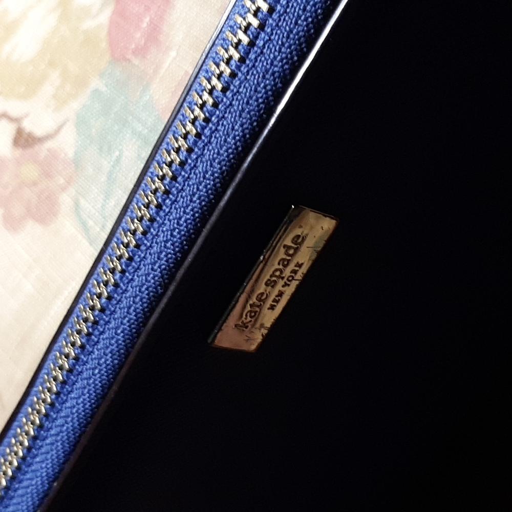 Kate Spade Wallet - Picture 4 of 7